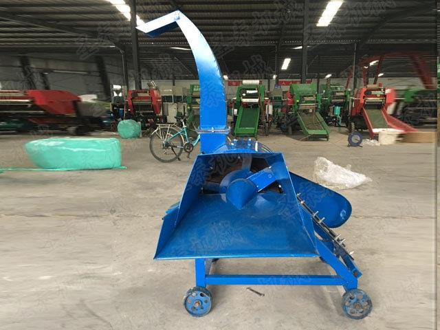 飼料揉搓機適用於玉米（mǐ）杆、麥草等農作物秸（jiē）稈以及樹皮的揉（róu）碎（suì）加工