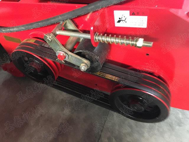 檢查（chá）各軸是否有鬆動現象，如有鬆動應予調整