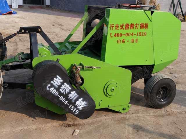 粉碎回收打捆機打捆時自動引繩，自動拾（shí）取麥草，自動打捆（kǔn）