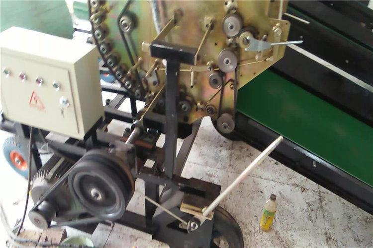 打捆包（bāo）膜（mó）一體機