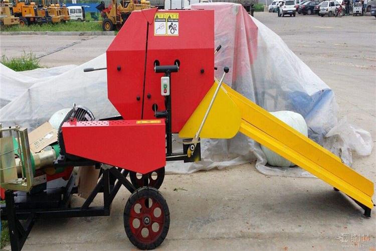 打捆包（bāo）膜一體機作為牧草和秸（jiē）稈收（shōu）獲的主要機具在國（guó）外已（yǐ）廣泛應用，隨著我國農業產業（yè）結構的調整（zhěng）