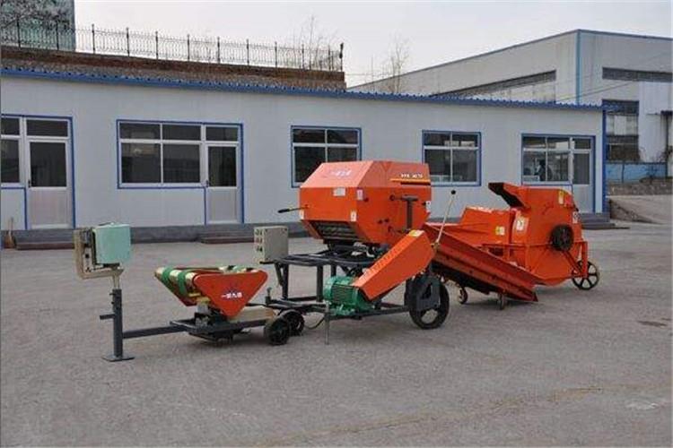 想要（yào）打（dǎ）捆包膜機保持（chí）柴油幹淨，我們較早是把購回來的（de）柴油靜置沉澱96小（xiǎo）時以上，再就（jiù）是加油時將漏鬥加濾網，再加一層綢布