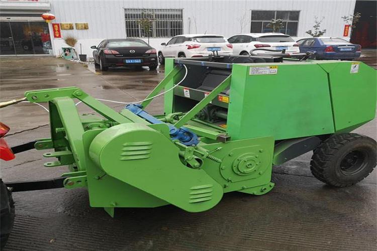 由傳動（dòng）機構、撿拾機構、耙草機構、活塞衝壓（yā）機構、打結機構等部分構成，主要用於撿拾水稻、小麥秸杆